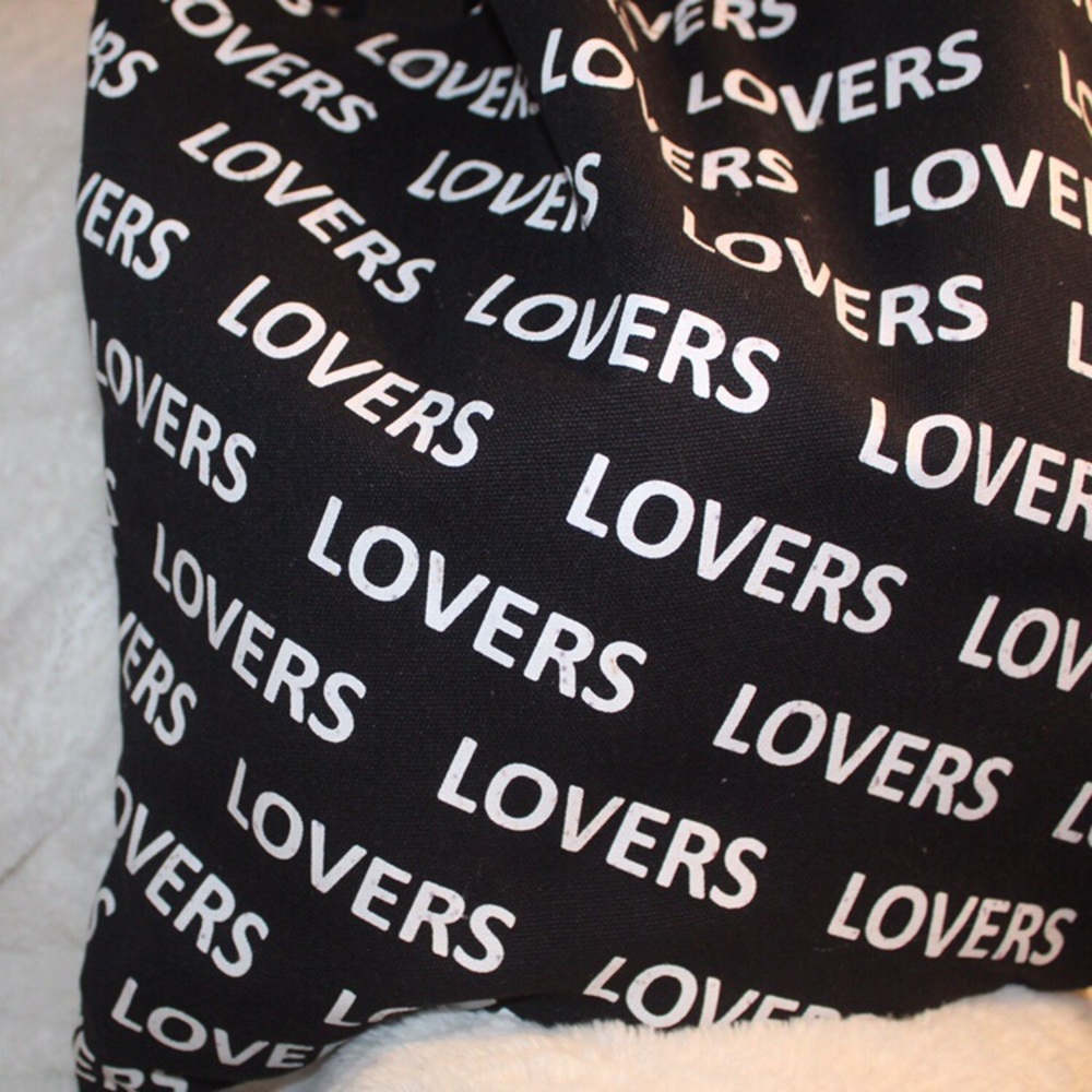 “Lovers” tote bag